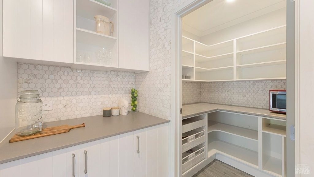 25 Mission Hills Drive  Poraiti, Napier,